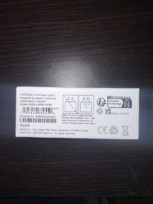 Vand airpods 4 noi sigilate