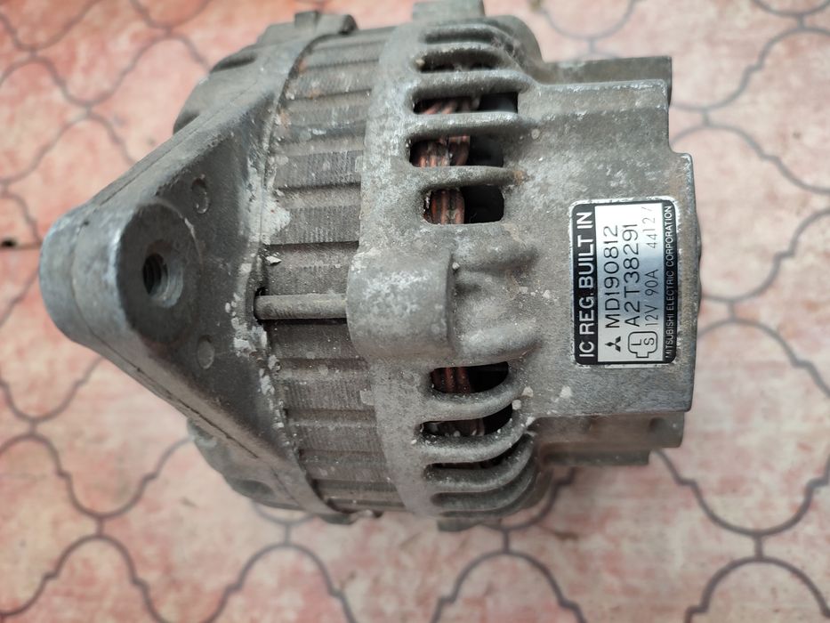 Генератор Mitsubishi Galant