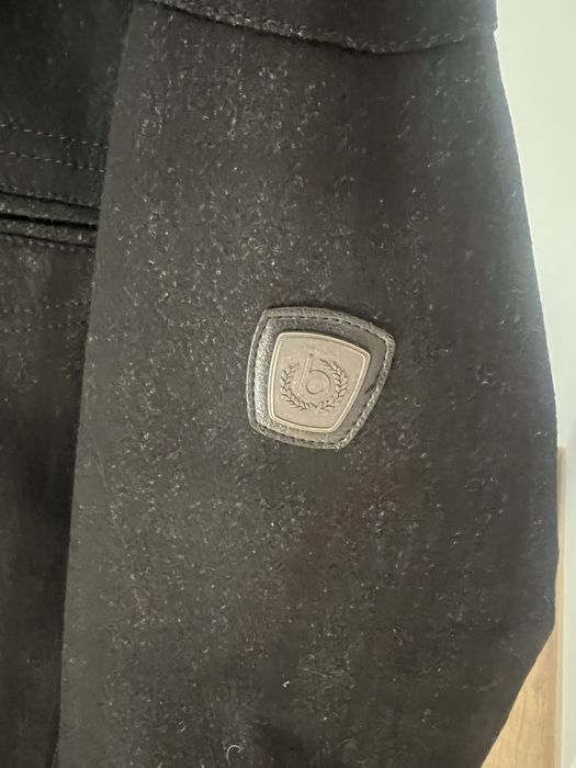 Palton lâna Bugatti