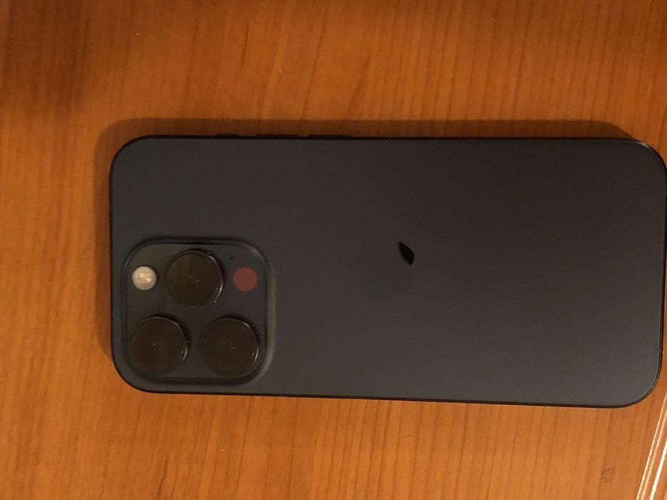 Iphone 15 pro с гарнтой