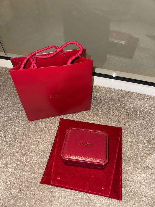 Дамски бижута - часовници и гривна