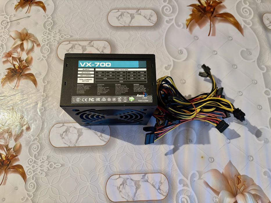 Блок питания Aero Cool 700W