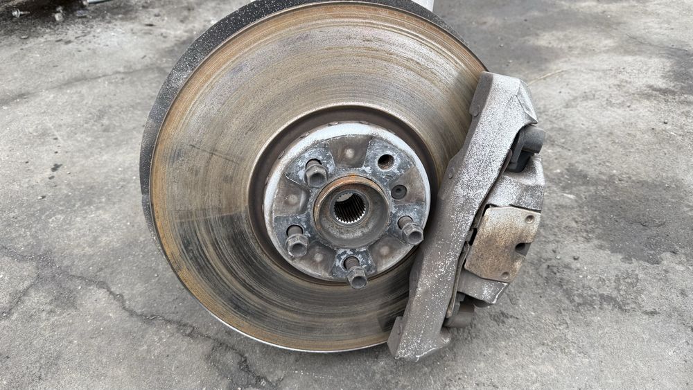 BMW F15 F15 X5 X6 M50D Дискове с апарати Спирачки