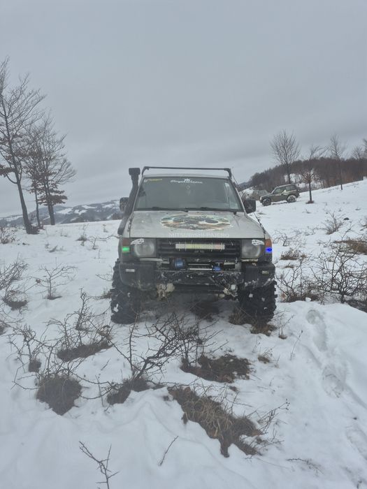 Mitsubishi pajero 2.5