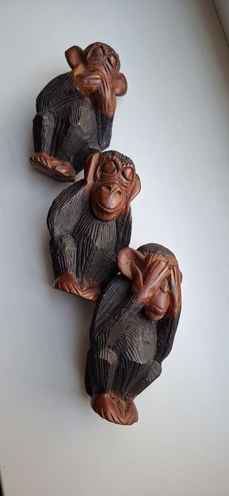 Продам статуэтки из красного дерева