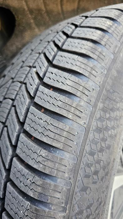 Continental 215/65 R17 99T  iarnă