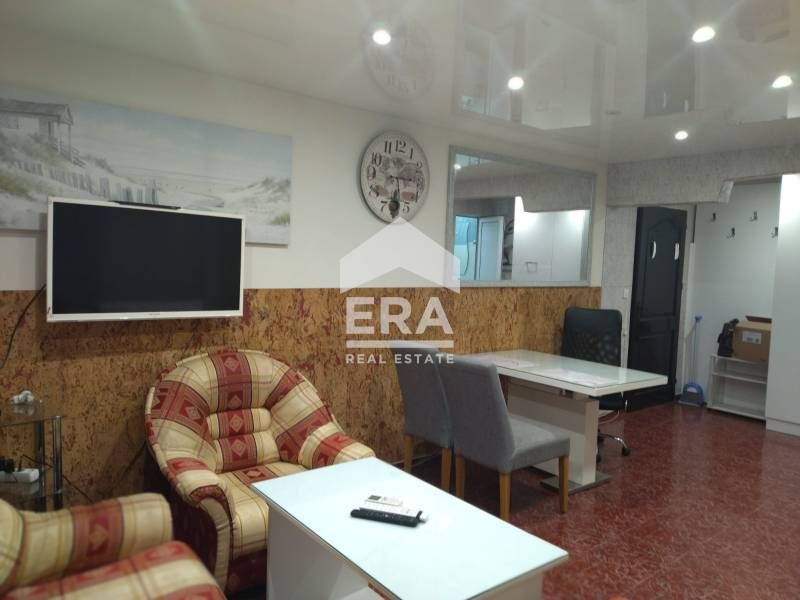 Продава се Двустаен апартамент в Варна, Генералите - 50 кв.м за 2860 €/кв.м - Снимка #3