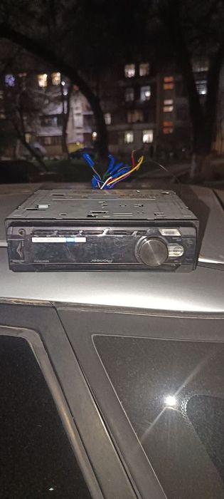 Продам магнитолу пианер в отличном состояние