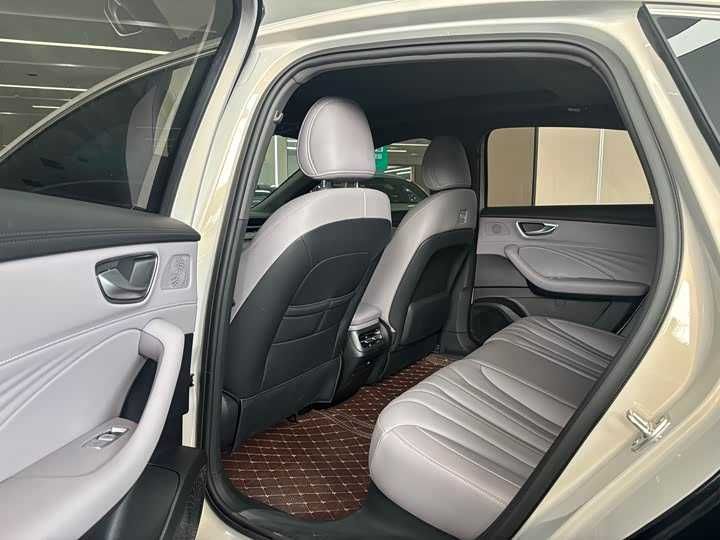 Roewe M7 DMH 160km Premium Edition