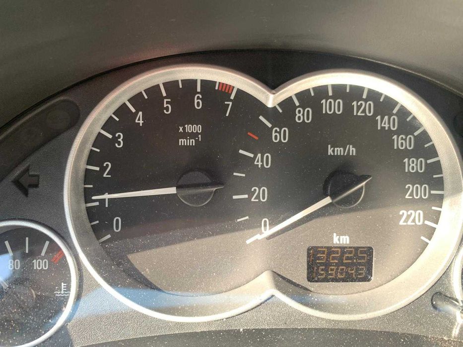 vand Opel Corsa 1.2, an faricatie 2004, pret negociabil