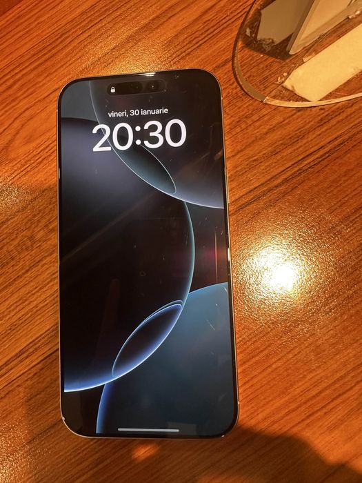 IPHONE 16 pro max  100%