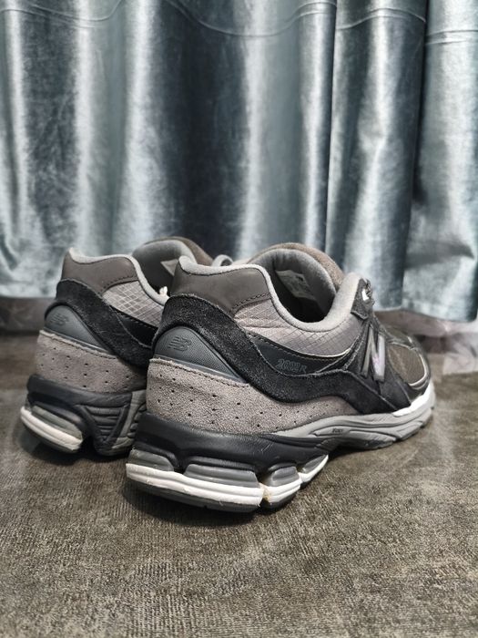 Оригинальные кроссовки New Balance 2002R