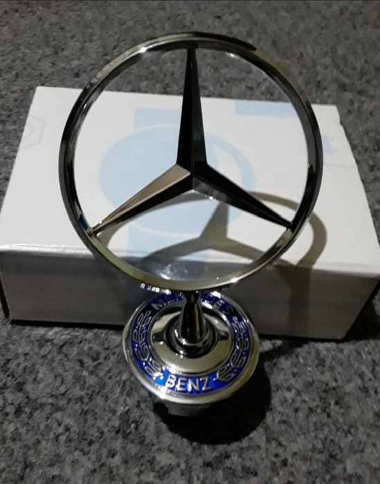 Эмблема на Мерседес