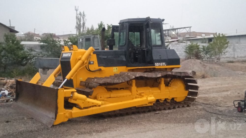 Arenda buldozer shantu sd 22 sd 23 bor