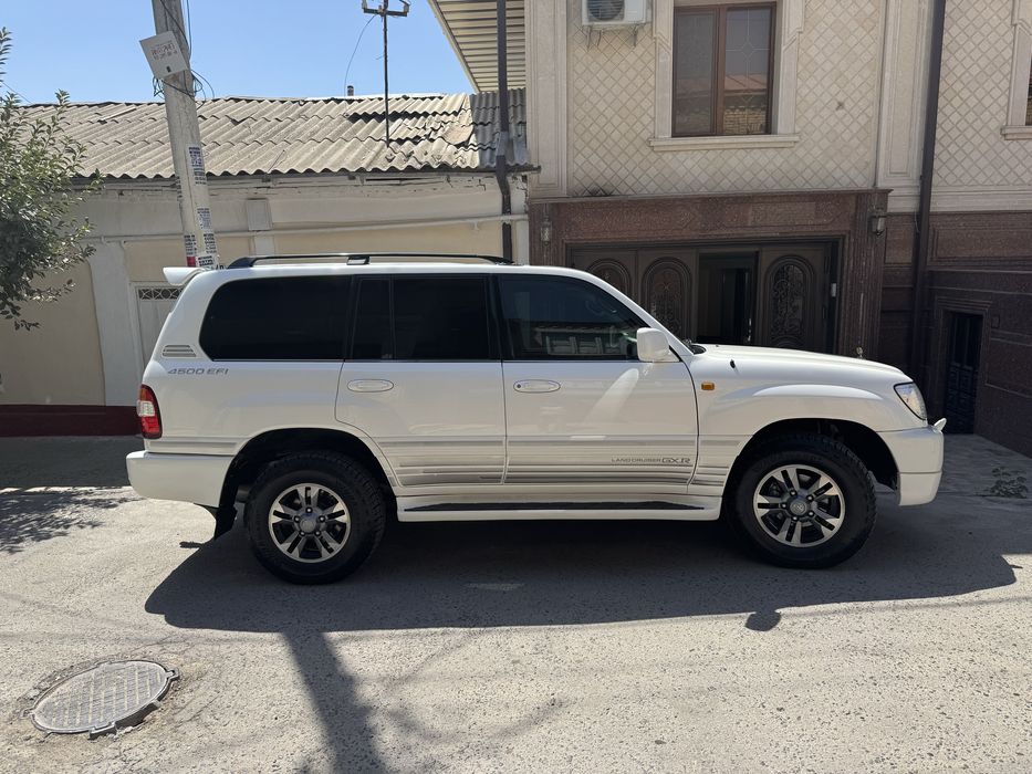 продается Toyoto LAND CRUISER 100 в идеальном состоянии з