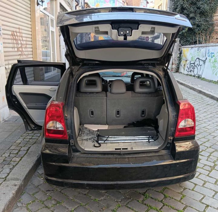 Продавам личният си автомобил Додж Калибър