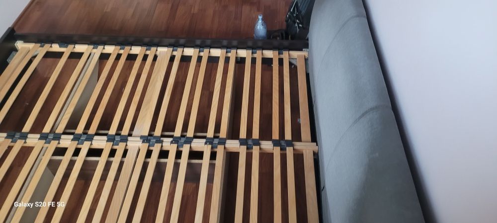 Vand pat 230 lei bucata.