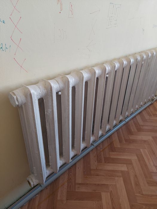 Продаётся батареи чугунные