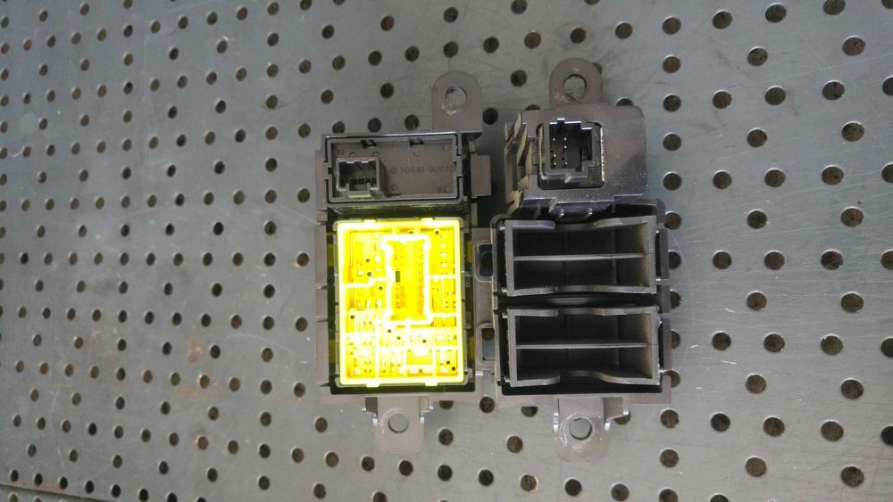 Bloc butoane lumini oglinzi esp nissan juke f15 b48600