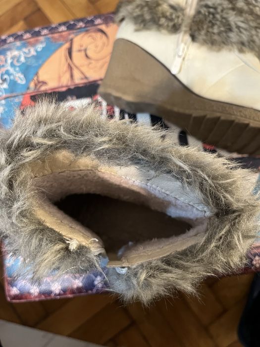 Botine dama elegante cu blanita si fermoar marime 39 in stare f buna