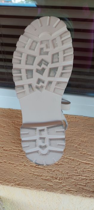 Сандали от естествена кожа