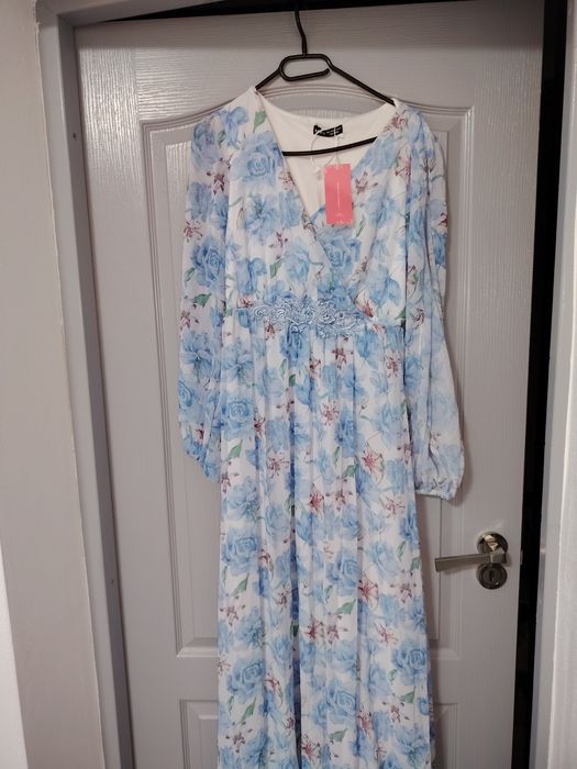 Rochii lungi mărimea L  prețuri diferite la fiecare