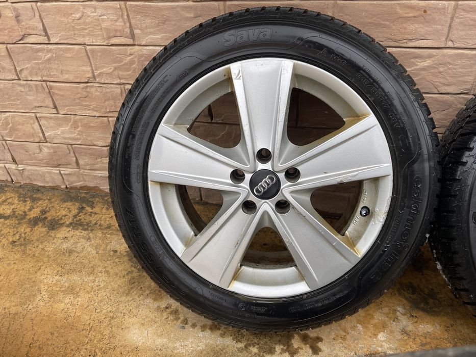 Cauciucuri de iarna cu jante de aliaj Q3 215/55 R17