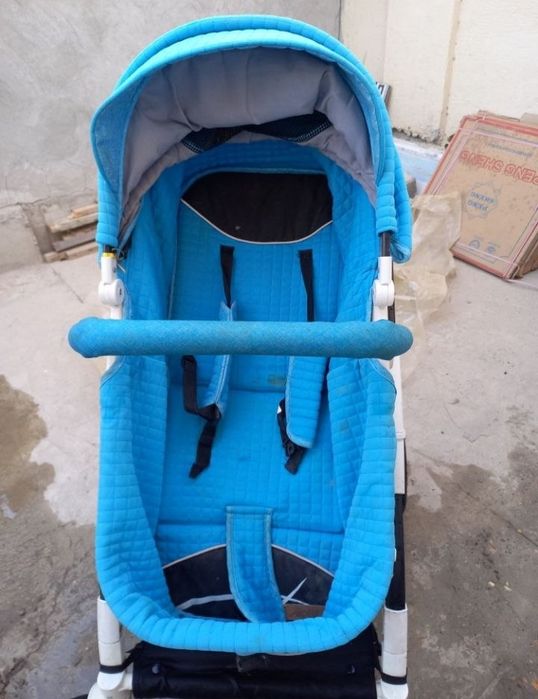 Продаётся детская коляска б/у в хорошем состоянии