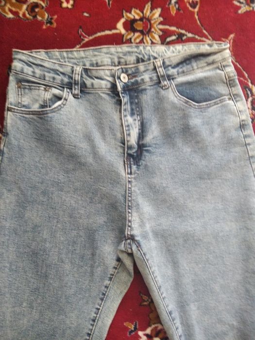 Продам джинсы стильные