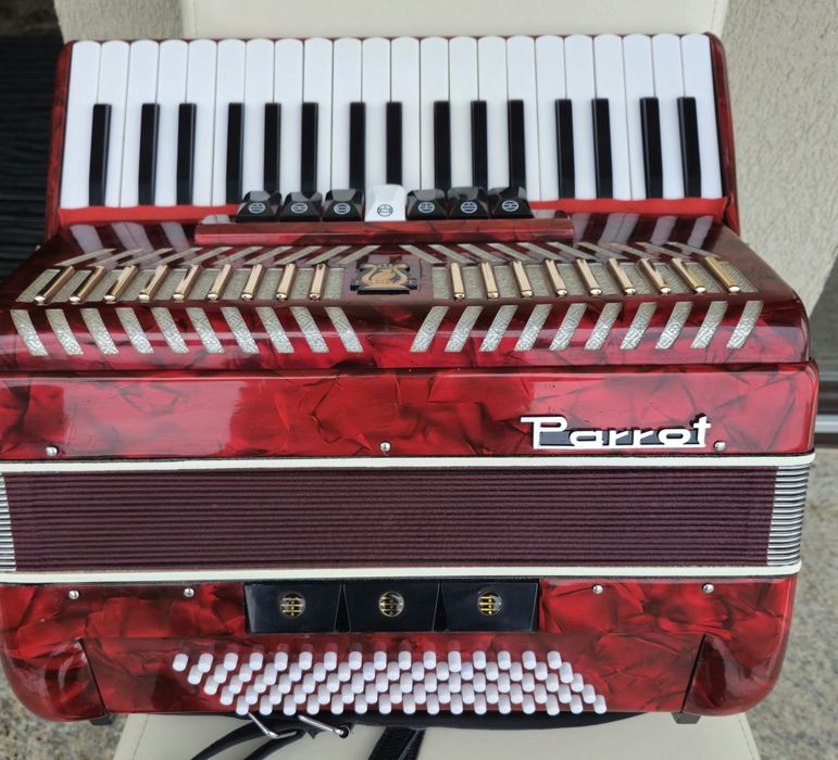 Acordeon Parrot cu 96 basi roșu
