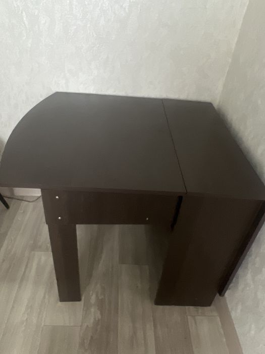 Продам стол раздвижной