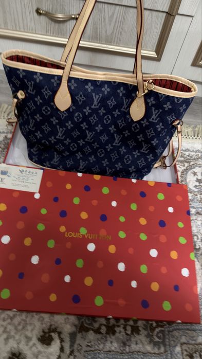 Женские сумки продаю