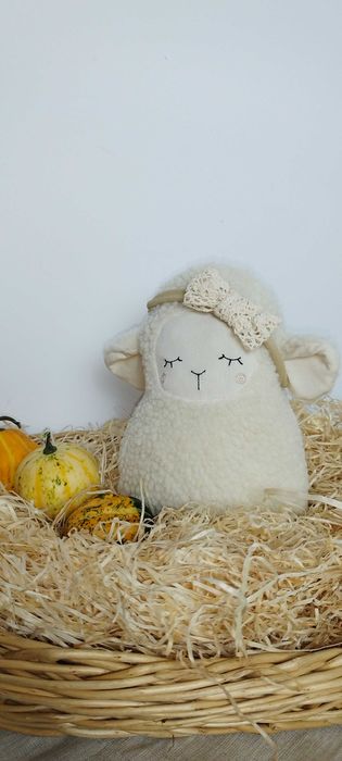 Ръчно изработена овца с име