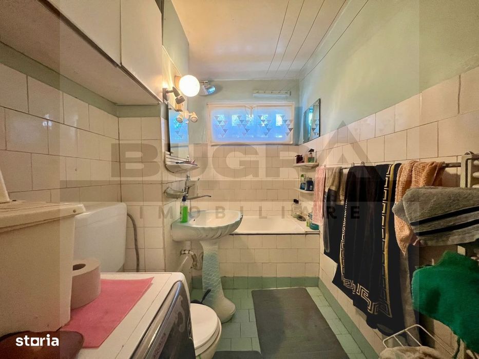Apartament de 4 camere, 79mp, etaj intermediar, zona "La Terenuri"