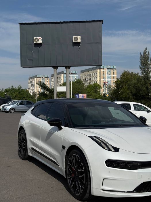 Zeekr 001 2023 — 4