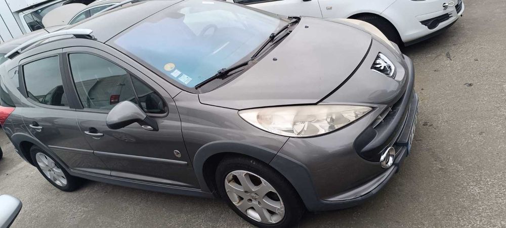 Peugeot 207  1.4i/HDi  1.6i/HDi +др.цветове + SW (2006-2014) на части
