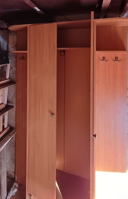 Продам Шкаф прихожую