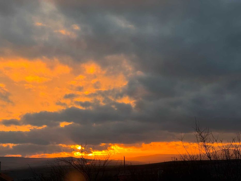 Масивна къща в село Вискяр