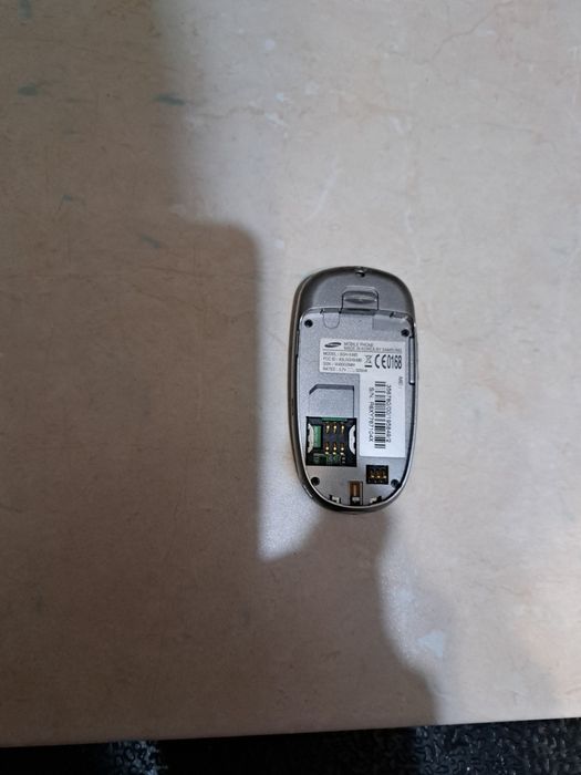 Стар телефон Самсунг