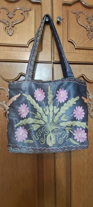 Paranji  sumochkasi sovga