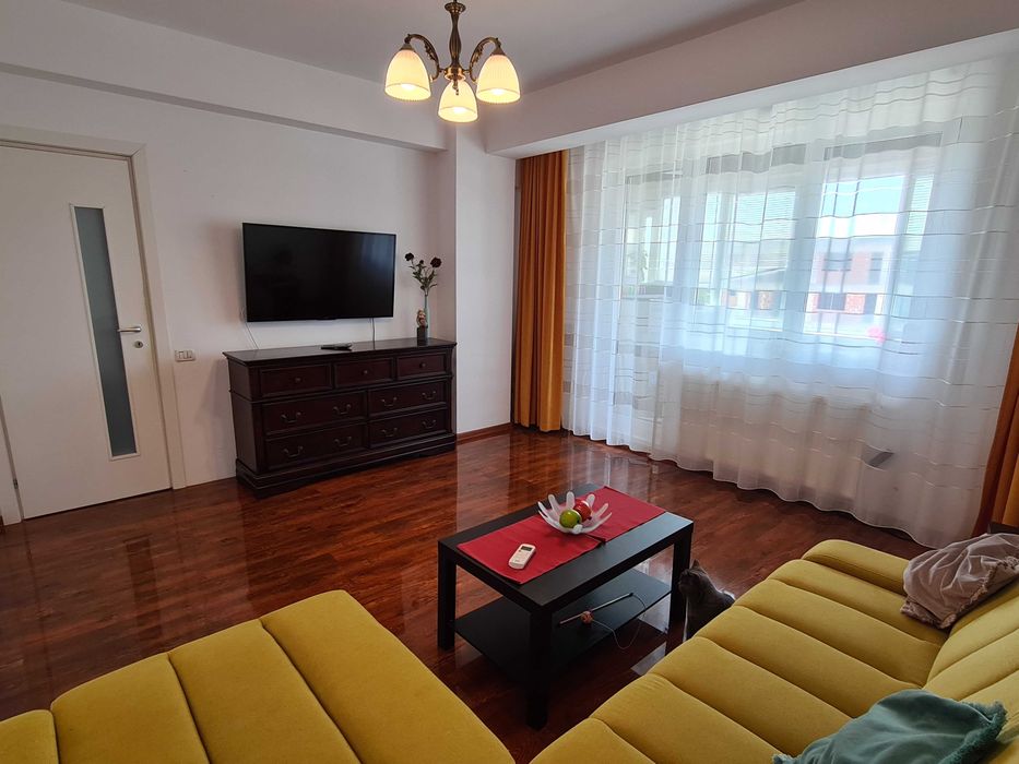 Particular închiriez apartament 2 camere, 64 mp