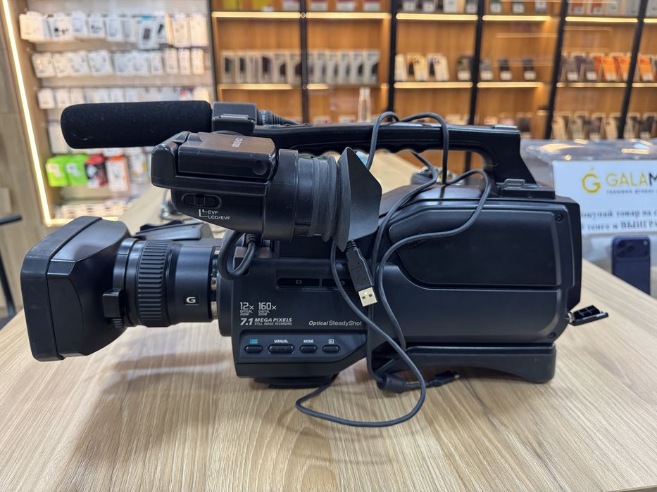 Профессиональная видеокамера Sony DSR-SD1000