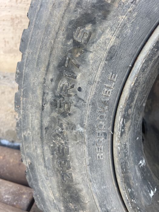 Шыны бу размер 235/75/17,5 продам