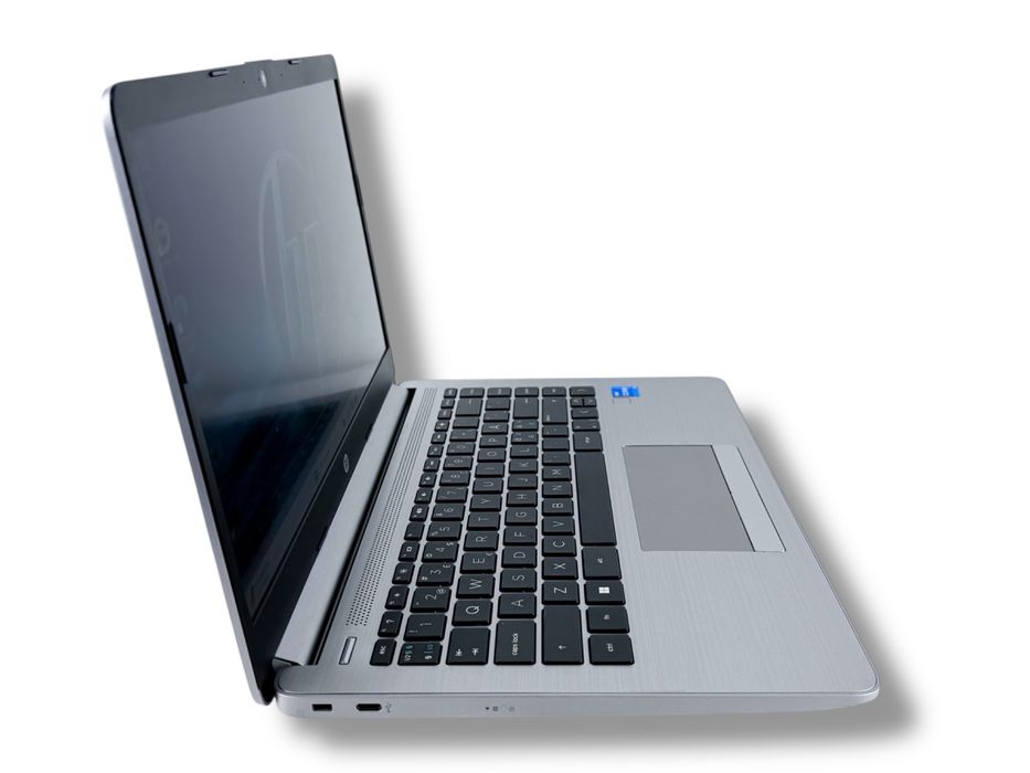 HP 240 G9 14" FHD IPS i5-1235U 16RAM 256SSD Отличен! Гаранция!