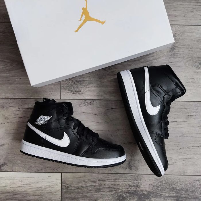 Air Jordan 1 Mid