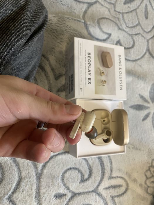 Bang & Olufsen Beoplay EX