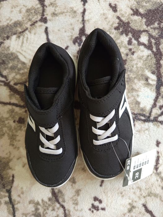 НОВИ Детски маратонки Номер 28