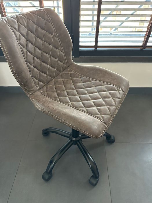 Стол на колелца Jack + доставка и 24м гаранция