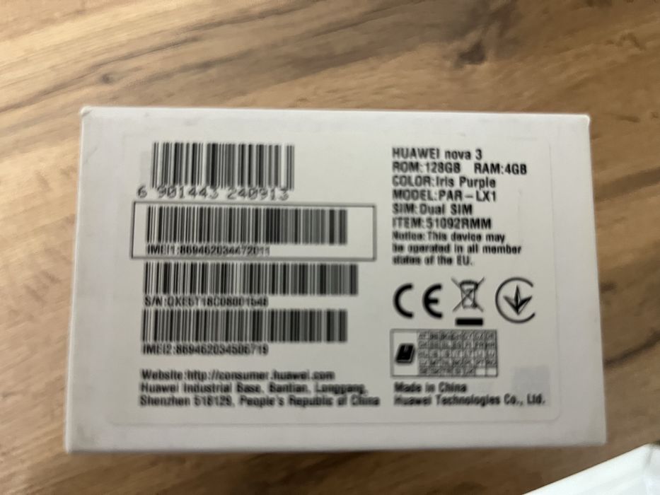 Телефон HUAWEI nova 3