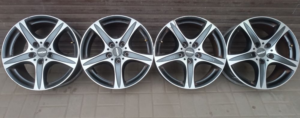 Диски на Крайслер Вояджер R18